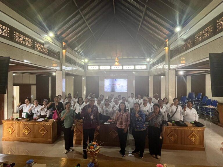 Wujudkan Lansia Tangguh dan Mandiri, Pemdes Sebatu Bekali Kader BKL Teknik Skrining Kesehatan Dini